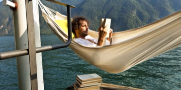 10 Books That You Have To Read While You Are Traveling In India.