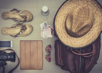 A Simple Checklist and Safety Tips for Solo Women Traveling to India