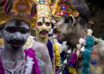 Unusual Rituals In India That Shout Bizarre And Crazy: East India Edition