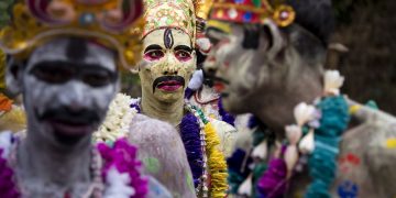 Unusual Rituals In India That Shout Bizarre And Crazy: East India Edition