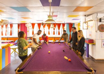 Why GenZ Prefers Hostels To Hotels