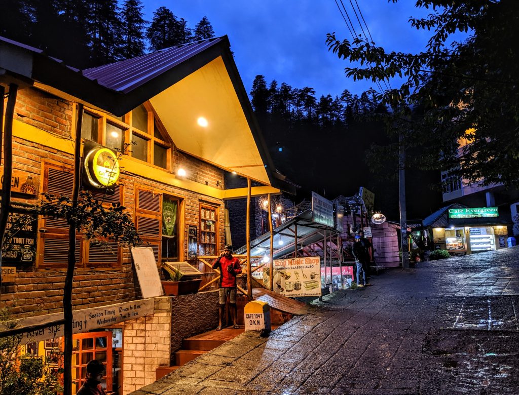 Manali cafes, things to do when traveling to Manali in August