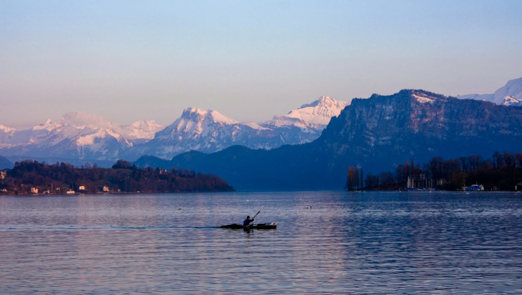 places to visit for aquaphiles, dal lake