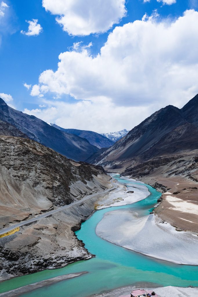 River rafting leh