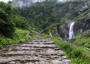 Why is August the best time to visit the Valley of Flowers?