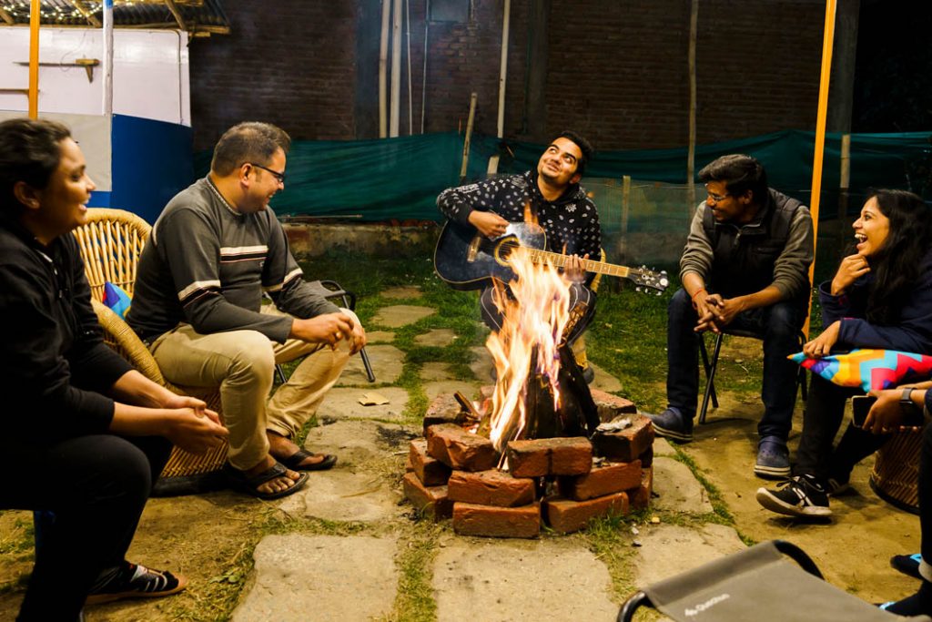 Whenever you book a hostel, you expect a common area which is not only colourful but also has co-travellers from different places coming with many new life and travel tales