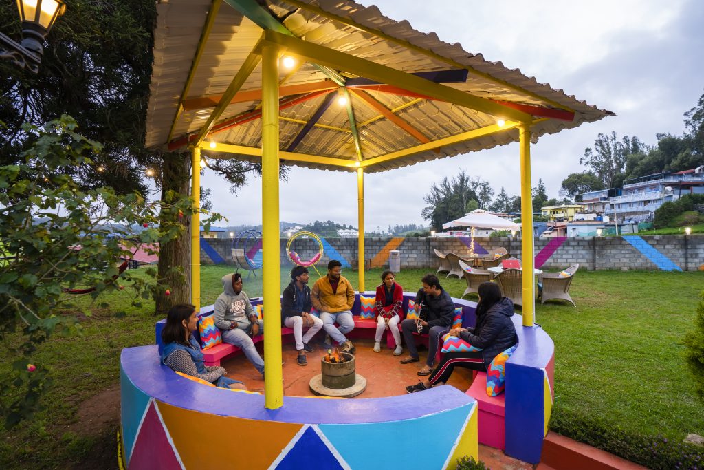 Each new day begins with a new travel tale that is told in the common spaces while enjoying games, bonfires, movie nights and exciting live performances.