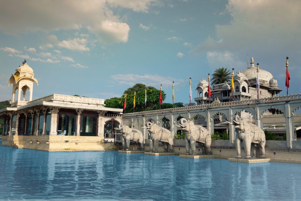 Visit the beautiful marble structure  floating in the waters of Lake Pichola. 