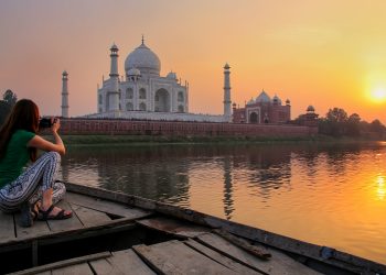 Backpackers Guide To Agra